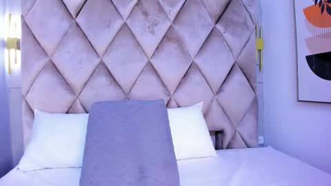 abbiethomas online show from February 8, 4:16 am