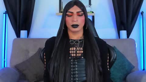 Abbigail Fuster  online show from May 7, 10:31 am