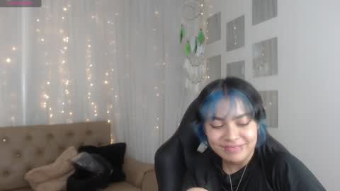 Snapshot of abbiross chatting on December 5, 11:07 pm Abbi online show from December 5, 11:07 pm