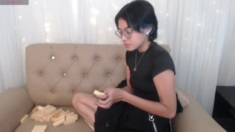 Snapshot of abbiross chatting on December 22, 10:04 pm Abbi online show from December 22, 10:04 pm