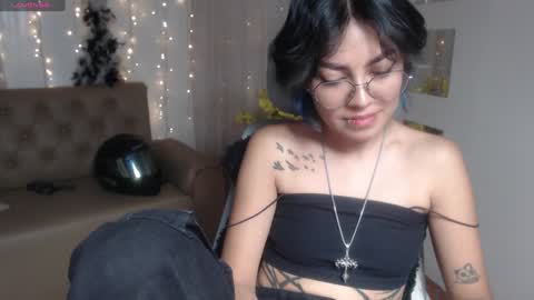 Snapshot of abbiross chatting on February 8, 9:25 pm Abbi online show from February 8, 9:25 pm