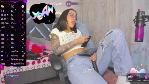 Snapshot of abby_esposiito chatting on January 26, 12:16 am abby_esposiito online show from January 26, 12:16 am