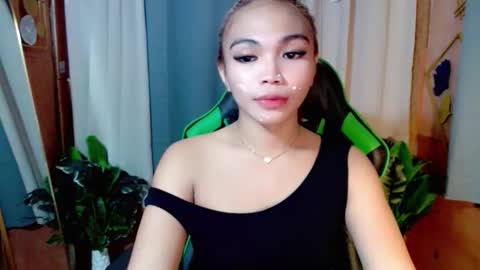 abby_luxpinay online show from November 10, 4:33 am