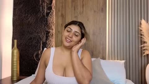 Abbygail online show from October 28, 12:30 pm