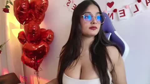 Snapshot of abby_raschell chatting on February 15, 5:26 am abby_raschell online show from February 15, 5:26 am