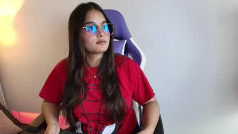 Snapshot of abby_raschell chatting on March 1, 3:30 am abby_raschell online show from March 1, 3:30 am