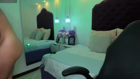 Abby Roux online show from October 3, 3:25 am