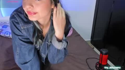 Abby Saenz online show from October 8, 6:38 pm