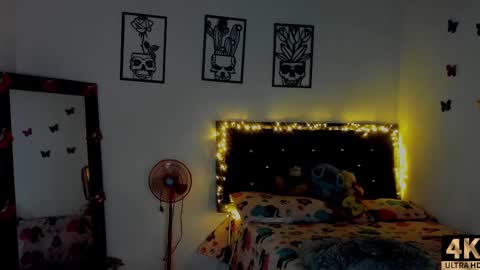 Snapshot of abby_sexygirl1 chatting on February 23, 9:00 am Abby online show from February 23, 9:00 am