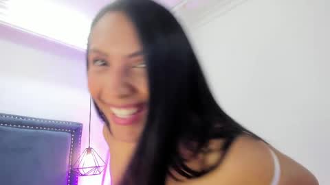 Snapshot of abbycutee_ chatting on May 20, 2:23 pm AbbyCute online show from May 20, 2:23 pm