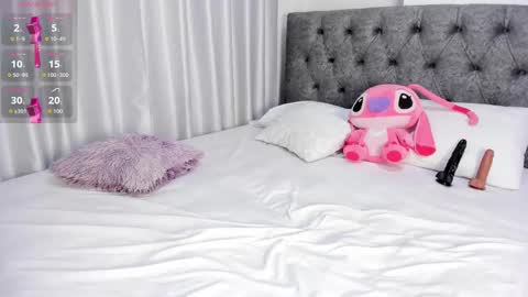 Snapshot of abbyfoxx_ chatting on September 22, 9:28 pm Abby online show from September 22, 9:28 pm