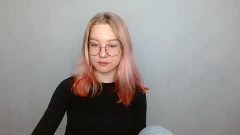 Abby Lovense is active online show from December 14, 9:51 am