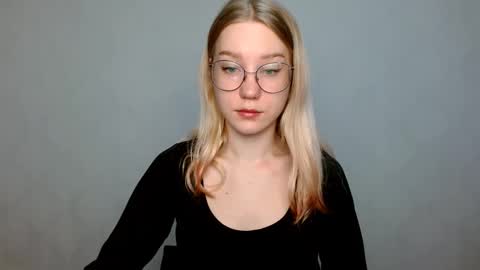 Abby Lovense is active online show from February 20, 8:06 am