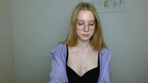 Abby Lovense is active online show from November 1, 10:39 am