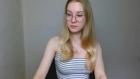 Abby Lovense is active online show from December 20, 3:30 pm