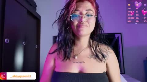 Snapshot of abbyqueen23_ chatting on February 14, 5:04 am Abby online show from February 14, 5:04 am