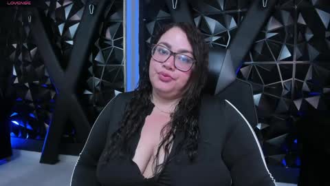 abbyrogers1 online show from April 3, 4:43 am