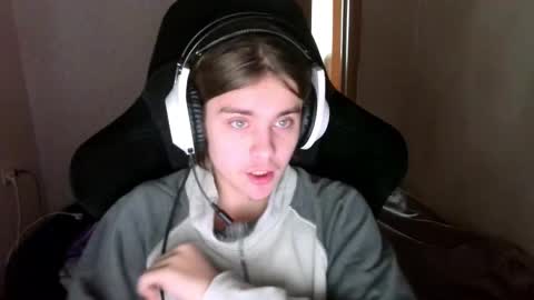 abbysal_blade online show from December 19, 7:48 am