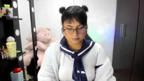     online show from December 13, 9:46 am