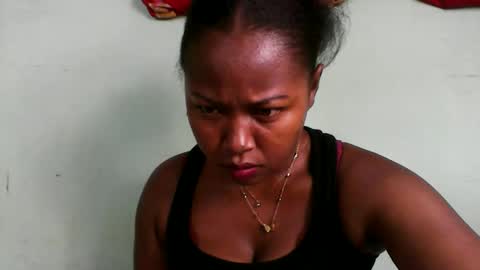 Snapshot of abella677022 chatting on April 22, 3:02 pm abella677022 online show from April 22, 3:02 pm