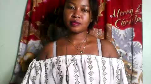 Snapshot of abella677022 chatting on April 28, 2:38 am abella677022 online show from April 28, 2:38 am