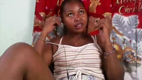 Snapshot of abella677022 chatting on May 16, 5:48 am abella677022 online show from May 16, 5:48 am