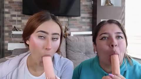 Snapshot of abella_as chatting on September 23, 2:09 pm Abella online show from September 23, 2:09 pm