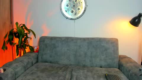  Abella and Kendra  online show from May 17, 12:30 am