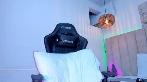 abelladgr online show from January 15, 2:49 am