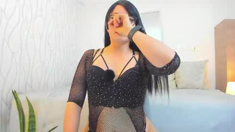 Sophia online show from May 3, 9:54 pm