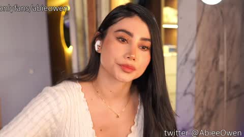 abie_owen online show from September 23, 11:19 pm