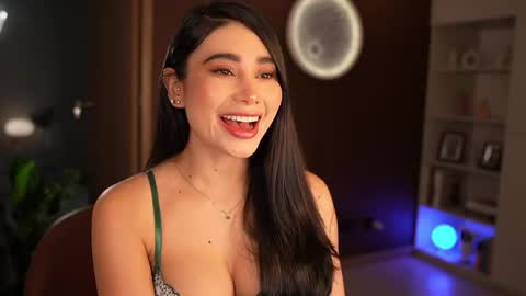 abie_owen online show from May 12, 12:52 am