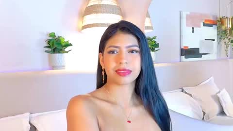 abiehils online show from September 25, 11:36 am