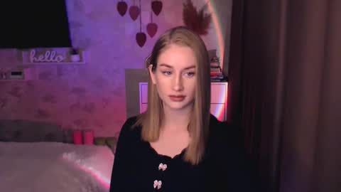 Anna online show from November 3, 5:25 pm