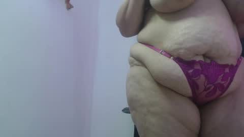 Snapshot of abigail_jhonss chatting on April 21, 9:28 pm abigail_jhonss online show from April 21, 9:28 pm