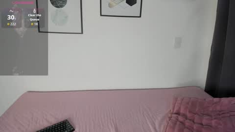 Snapshot of abigail_w chatting on March 18, 8:56 pm abigail online show from March 18, 8:56 pm