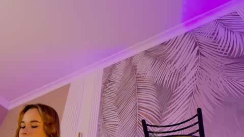 abigailforl online show from April 3, 5:27 am