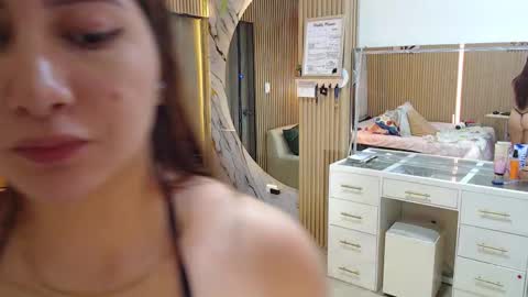 Snapshot of abigailowensss chatting on February 13, 6:31 am abigailowensss online show from February 13, 6:31 am