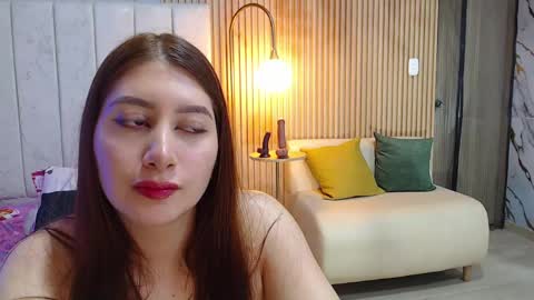 Snapshot of abigailowensss chatting on May 13, 6:44 am abigailowensss online show from May 13, 6:44 am