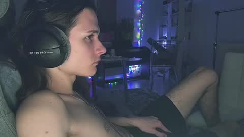 hi  cum in pvt noi extra tip online show from March 31, 8:42 pm