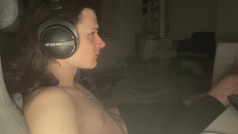 hi  cum in pvt noi extra tip online show from May 13, 6:38 pm