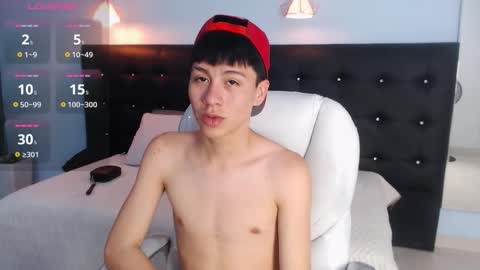 abraham_horny18 online show from October 13, 8:42 pm
