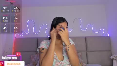 Snapshot of abriill_2 chatting on February 9, 7:29 pm ABRIL online show from February 9, 7:29 pm