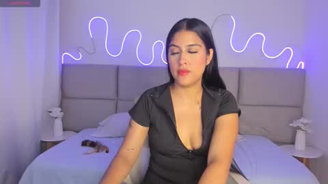 Snapshot of abriill_2 chatting on March 5, 2:51 am ABRIL online show from March 5, 2:51 am