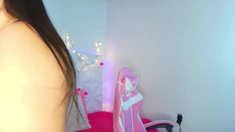 Abril  online show from October 17, 9:45 am