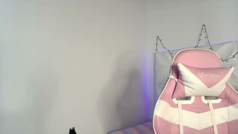 Abril  online show from November 4, 11:42 am