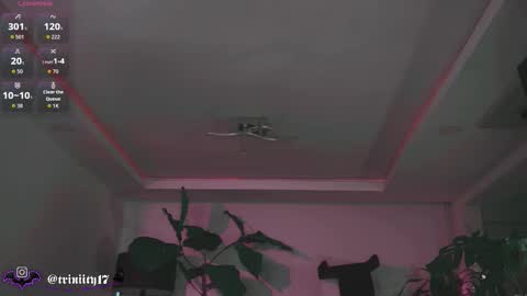 Snapshot of abril__colen chatting on March 20, 2:16 am April online show from March 20, 2:16 am