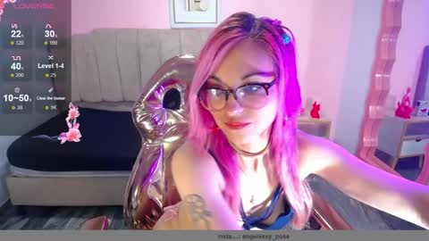 abril_ch_ online show from October 21, 10:38 am