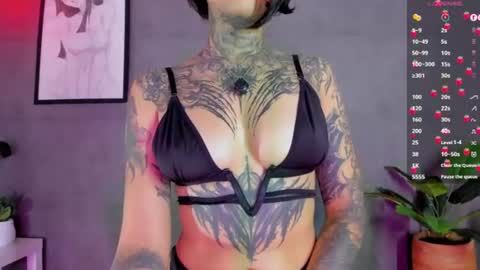 Snapshot of abril_facchini chatting on June 13, 6:50 pm Abril Facchini online show from June 13, 6:50 pm