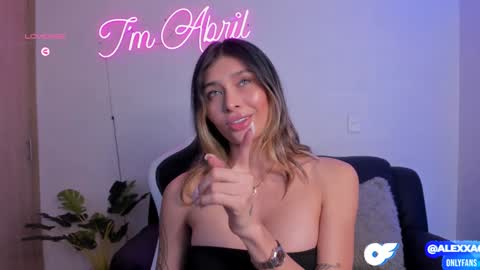 Snapshot of abril_w18 chatting on January 7, 1:38 am My name is Alexa. Please say hello I like to chat with you. If you have requests please use tip online show from January 7, 1:38 am